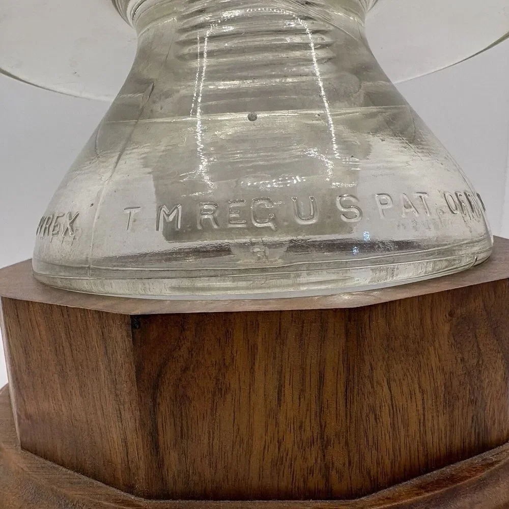 Vintage Corning Pyrex Lamp Leviton 271 120V 7W‎ Single Bulb Wooden Base USA